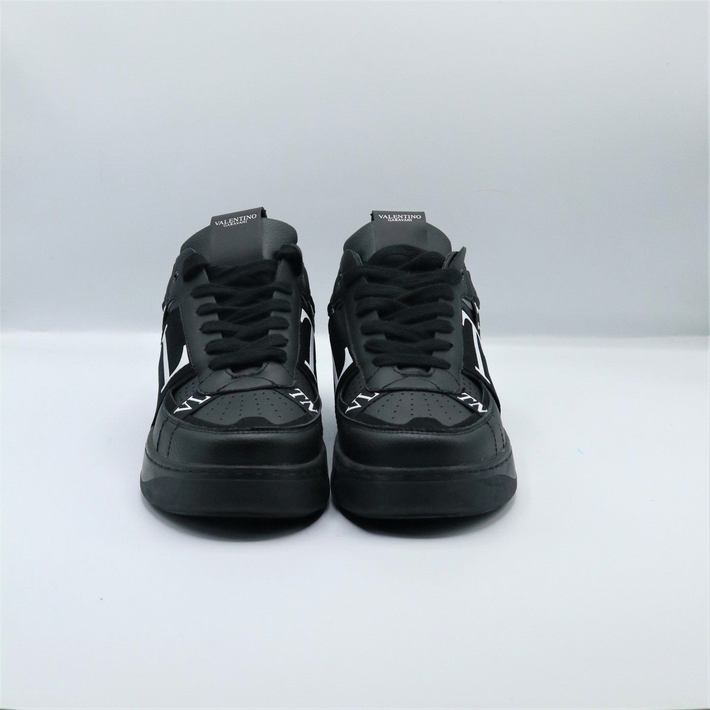 Valentino Garavani VL7N 'Black'