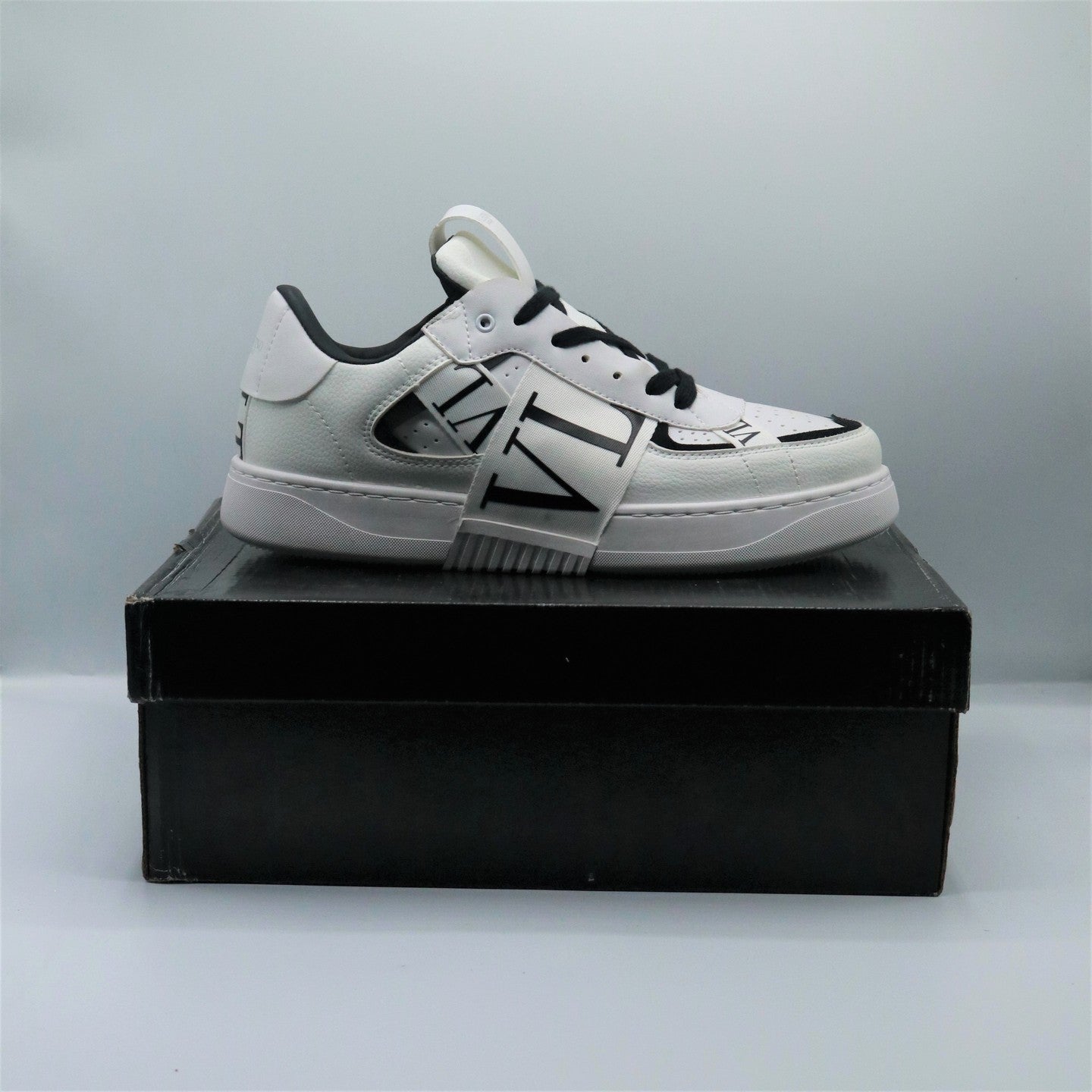 Valentino Garavani VL7N 'Bianco White/Black'