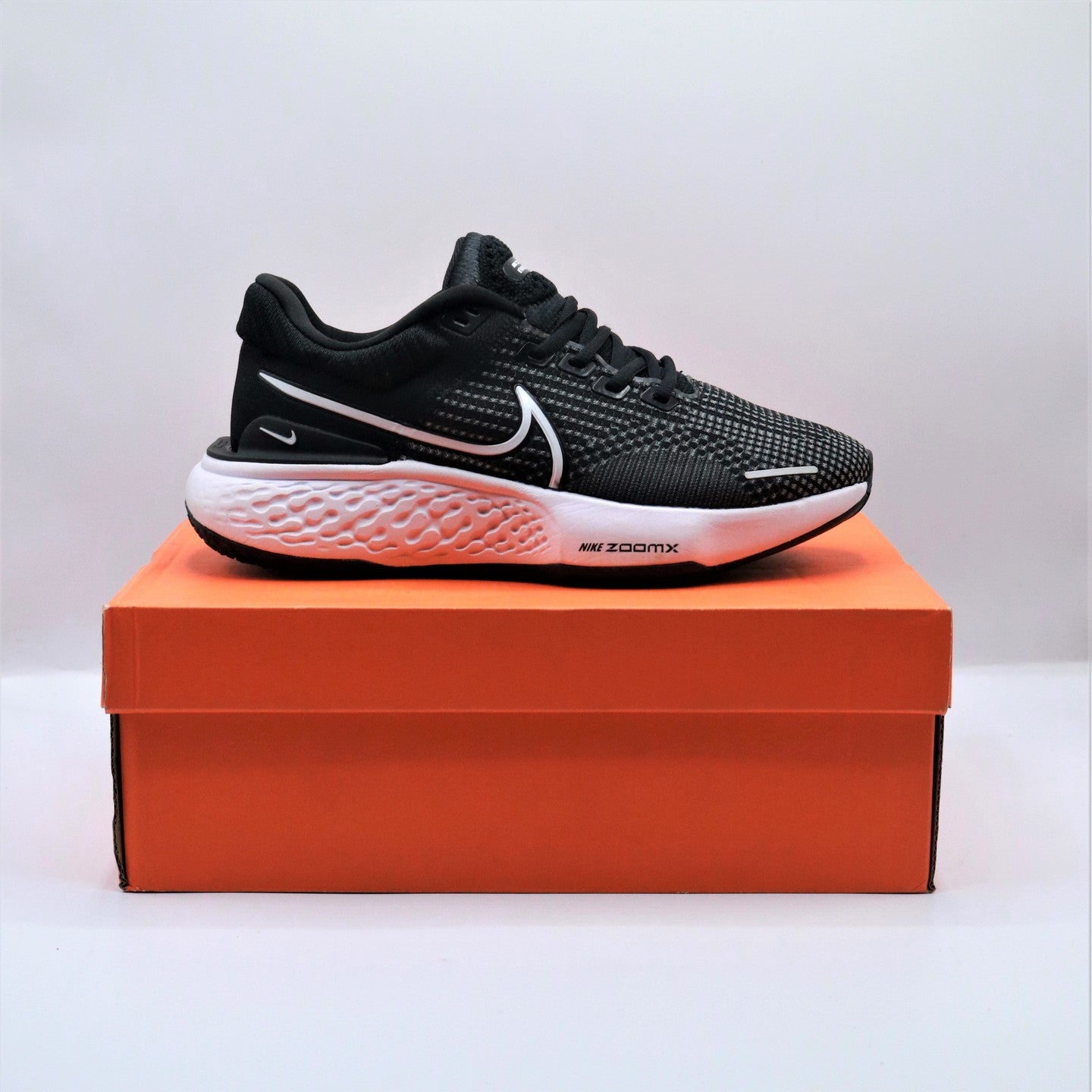 Nike ZoomX Invincible Run Flyknit 3 'Black/White'
